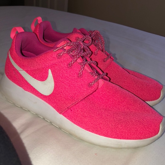 hot pink roshes